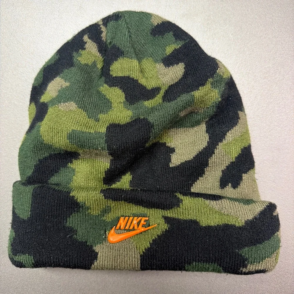Nike Swoosh Woodland Camo Pom Beanie Toboggan Ski Hat‎ Cap